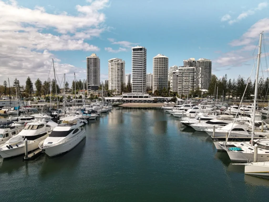 southport yacht club: Location and Accessibility