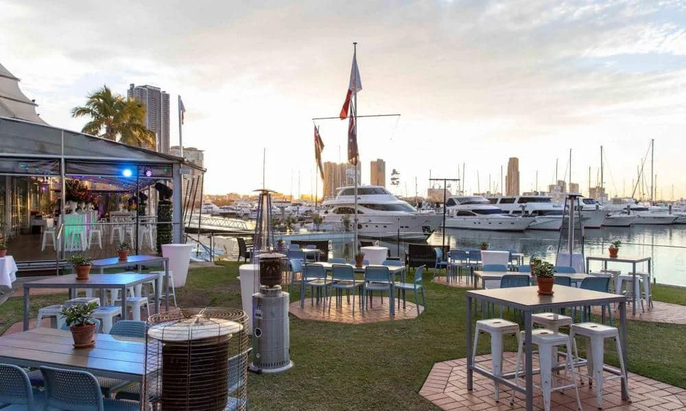 southport yacht club: Dining and Social Life